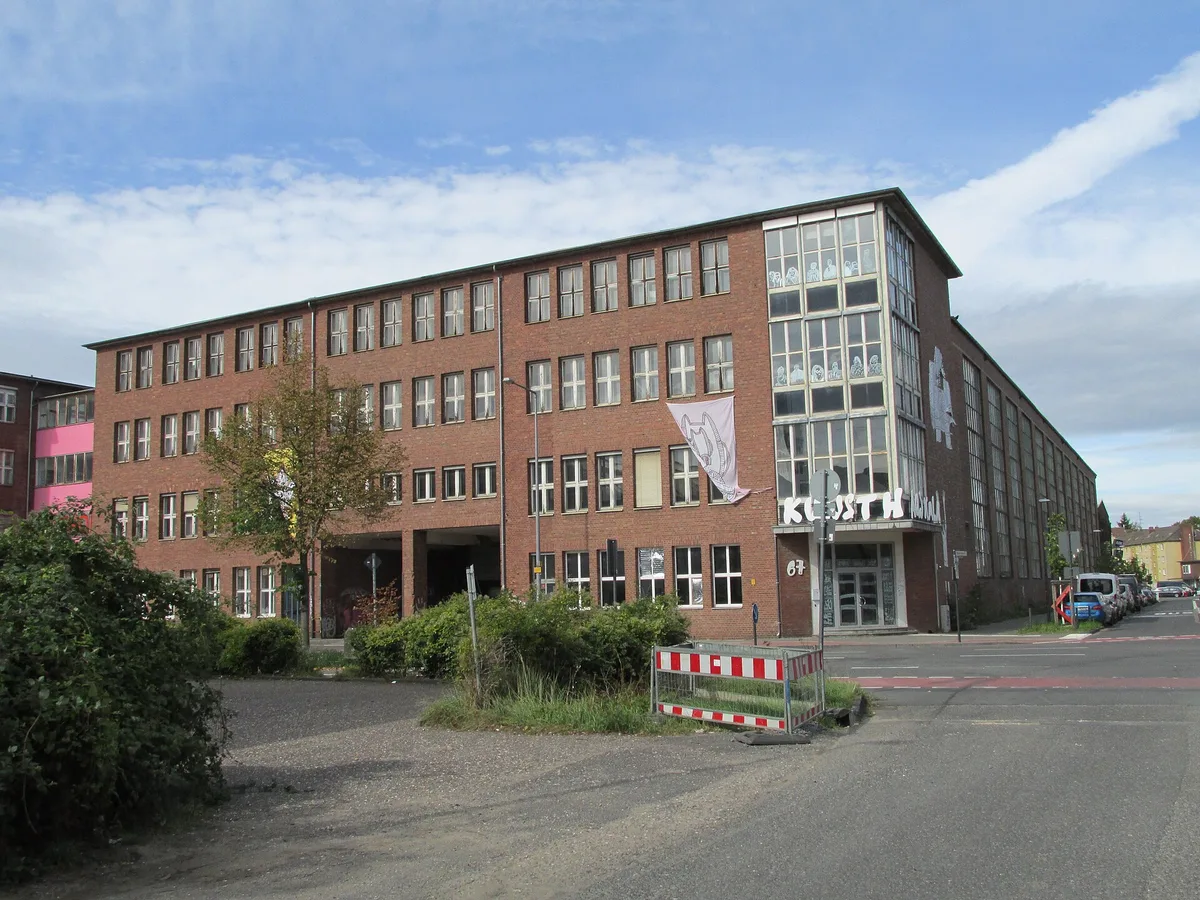Backstein-Werkhalle an der Dillenburger Straße in Köln-Kalk